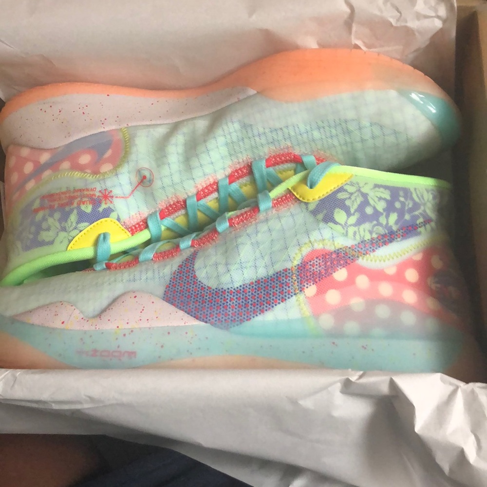 Men sneakers